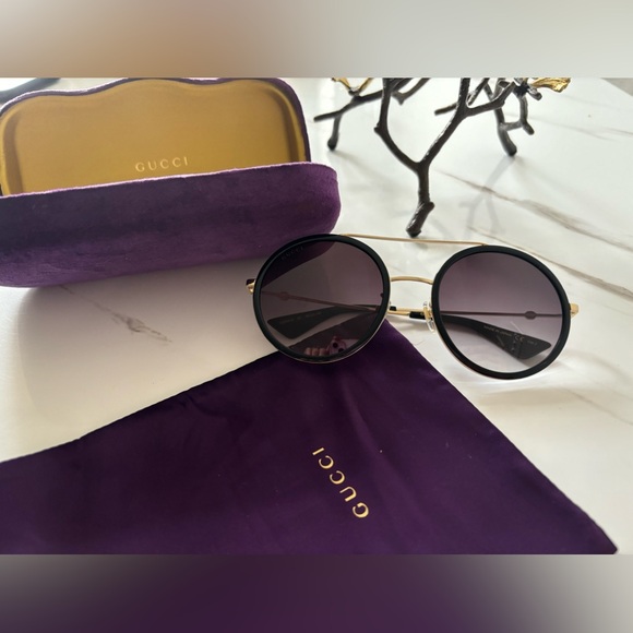 SALE IS ONLY TODAY
AUTHENTIC GUCCI Sunglasses,GG0061S Worn handful of times. EUC - Picture 8 of 9